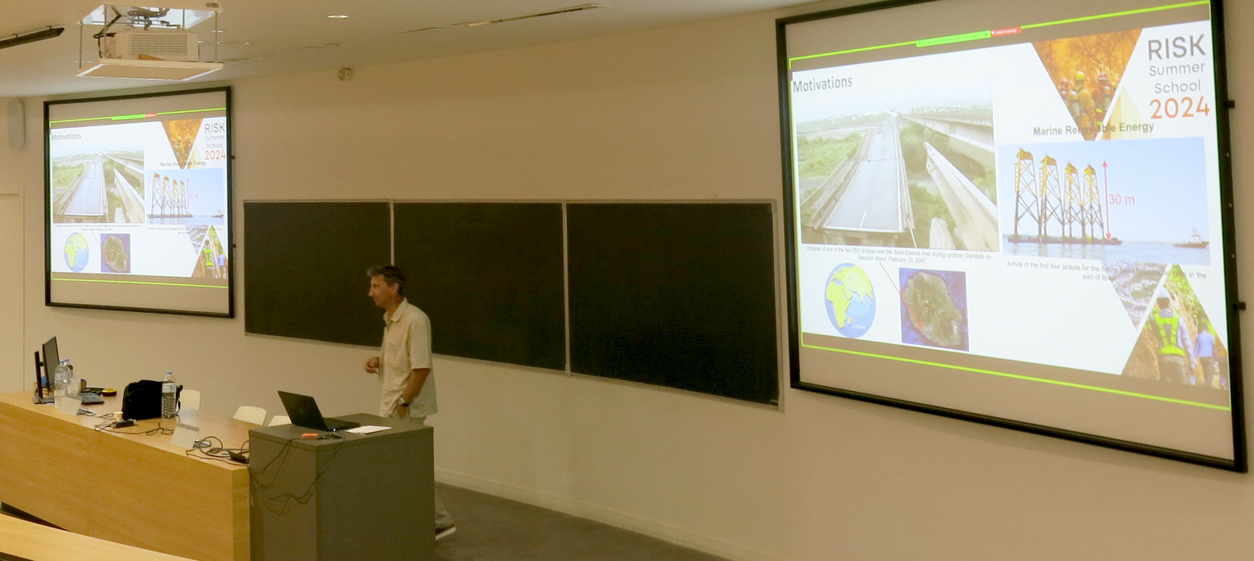 Lire la suite à propos de l’article Chaire Oxalia : intervention de Julien Chauchat sur la vulnérabilité des structures hydrauliques à l’école d’été RISK UGA