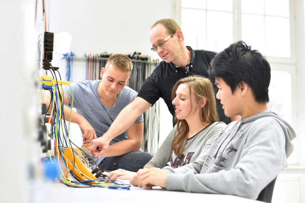 Intégrer l’enseignement professionnel aux défis de l’industrie du futur