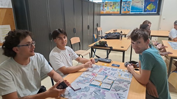 Read more about the article Chaire Industry 4.h et GRETA :Découvrir l’industrie moderne et durable avec les apprenants du Lycée Vaucanson