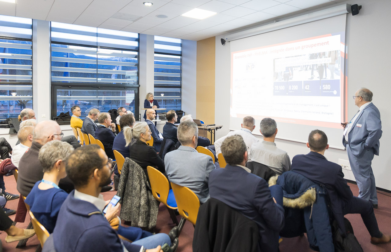 Read more about the article Grenoble INP – Phelma, UGA lance son Club des dirigeants
